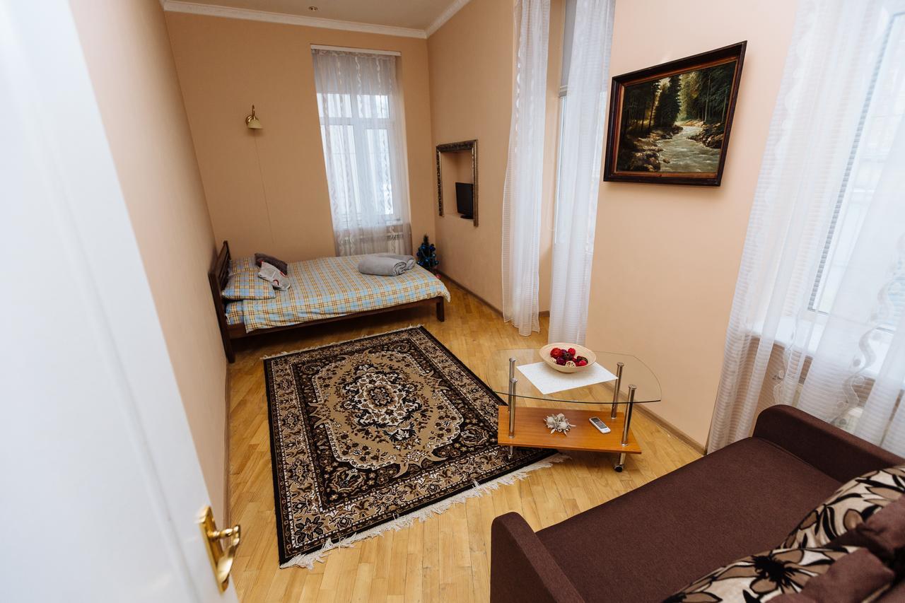 Apartments On Teatralna 26 リヴィウ エクステリア 写真